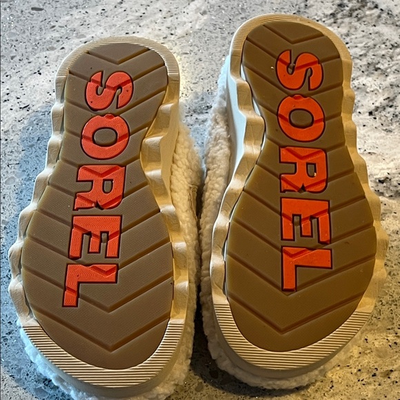 Sorel Cream Fleece Footwear - Picture 11 of 11